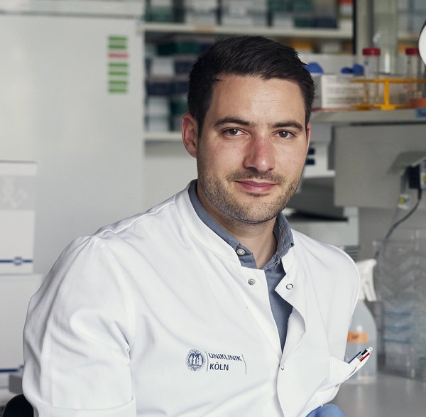 PD Dr. Dr. Philipp Schommers